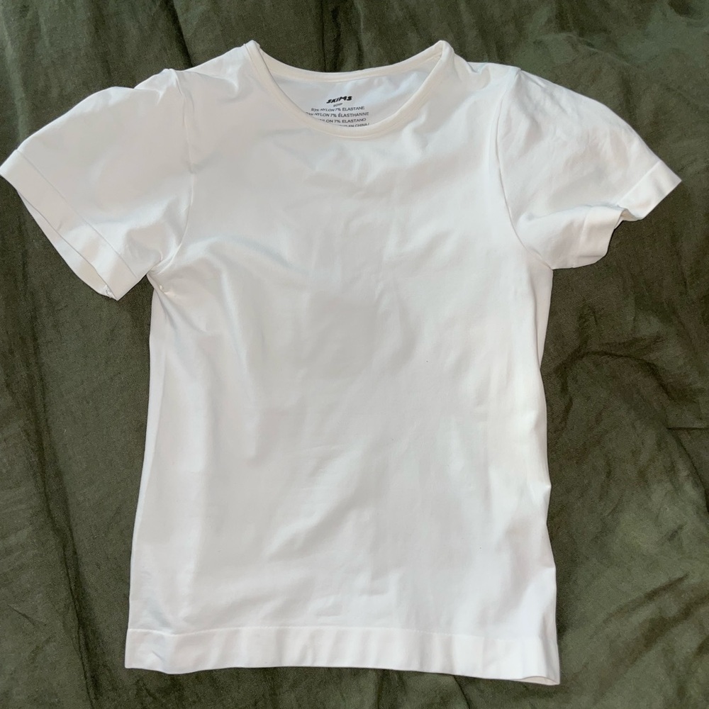 NWOT SKIMS Soft Smoothing Seamless Tshirt Marble